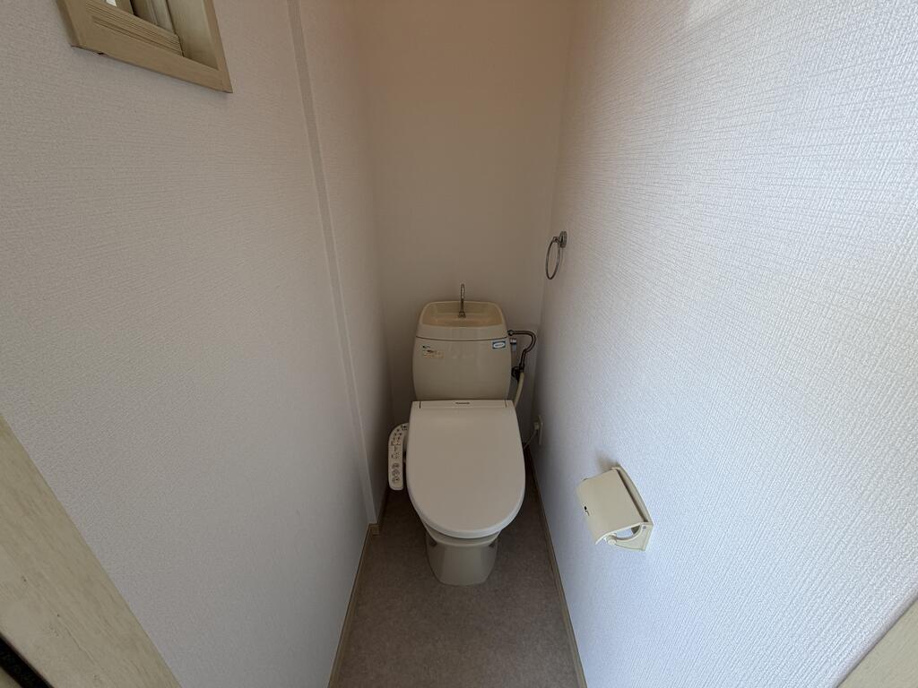 ＪＲ加古川線 滝野駅 徒歩2分 2階建 築34年のトイレ写真