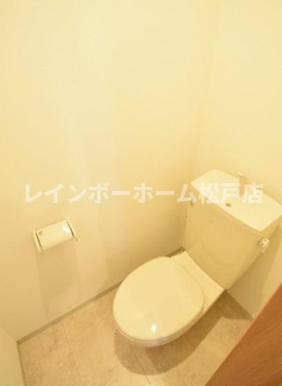 トイレ　清潔感のあるトイレです