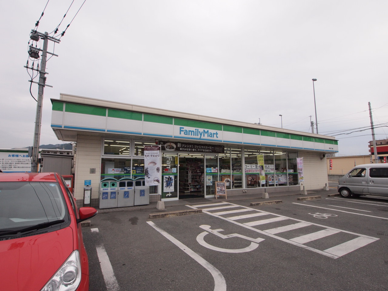 コンビニ　ファミリーマート福岡今宿三丁目店（コンビニ）まで470m