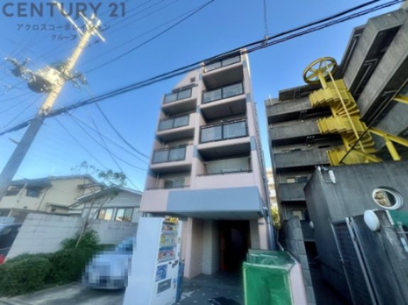 建物外観　居住者専用のごみ置き場があります！