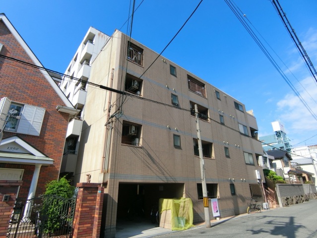 建物外観　閑静な住宅地で全戸南向きで日当り良好