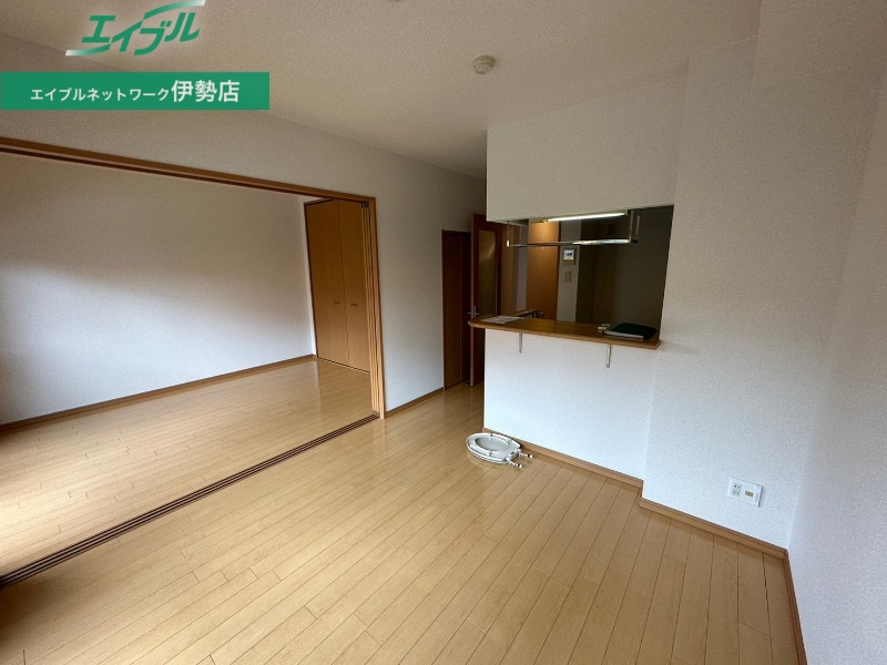 居室・リビング　同型参考写真