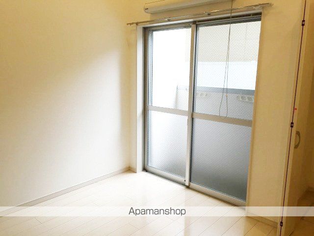 地下鉄東山線 本陣駅 徒歩4分 2階建 築14年の居間写真