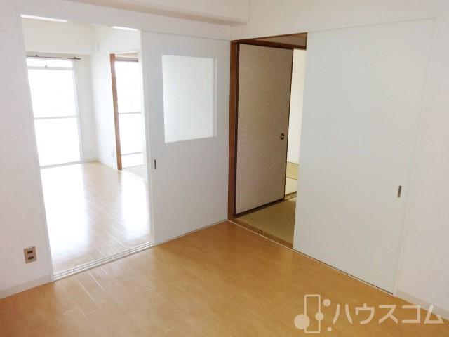 居室・リビング　３ＤＫで部屋数もきちんと確保しております♪