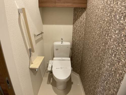 その他部屋・スペース　温水洗浄暖房便座
