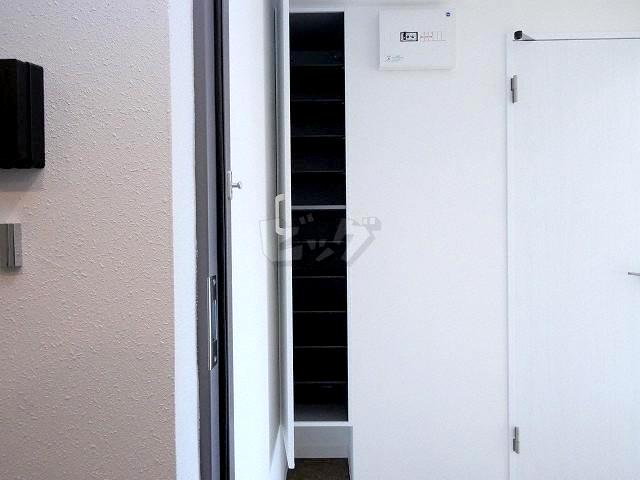 HORUSの玄関写真
