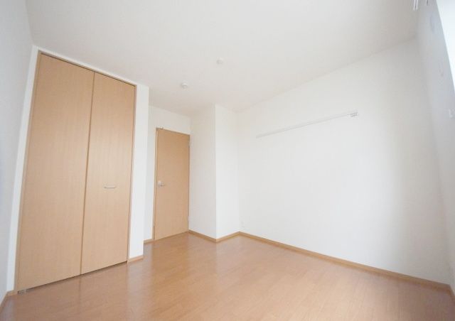 居室・リビング　※同建物別部屋参考写真
