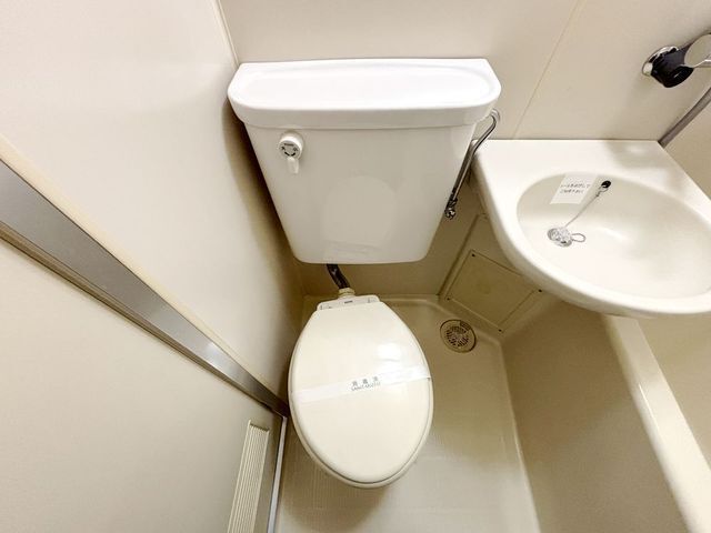 エレガンテ学園のトイレ写真