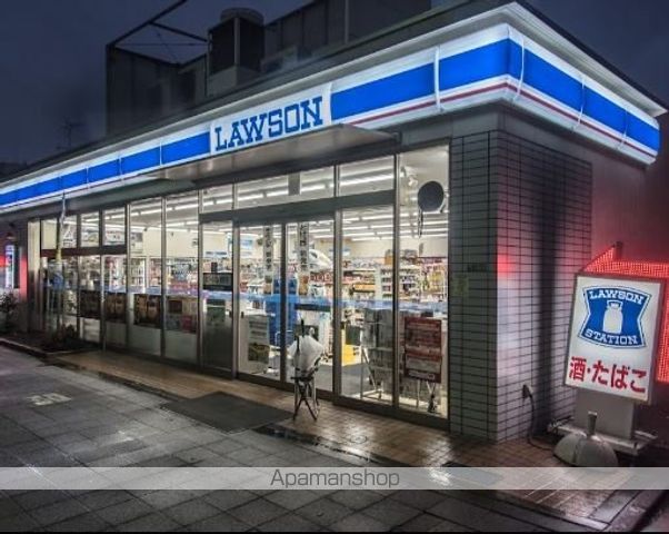 コンビニ　ローソン世田谷三軒茶屋一丁目店（コンビニ）まで185m