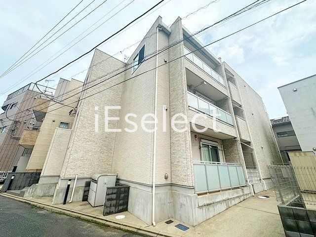 建物外観　２０１４年９月築。