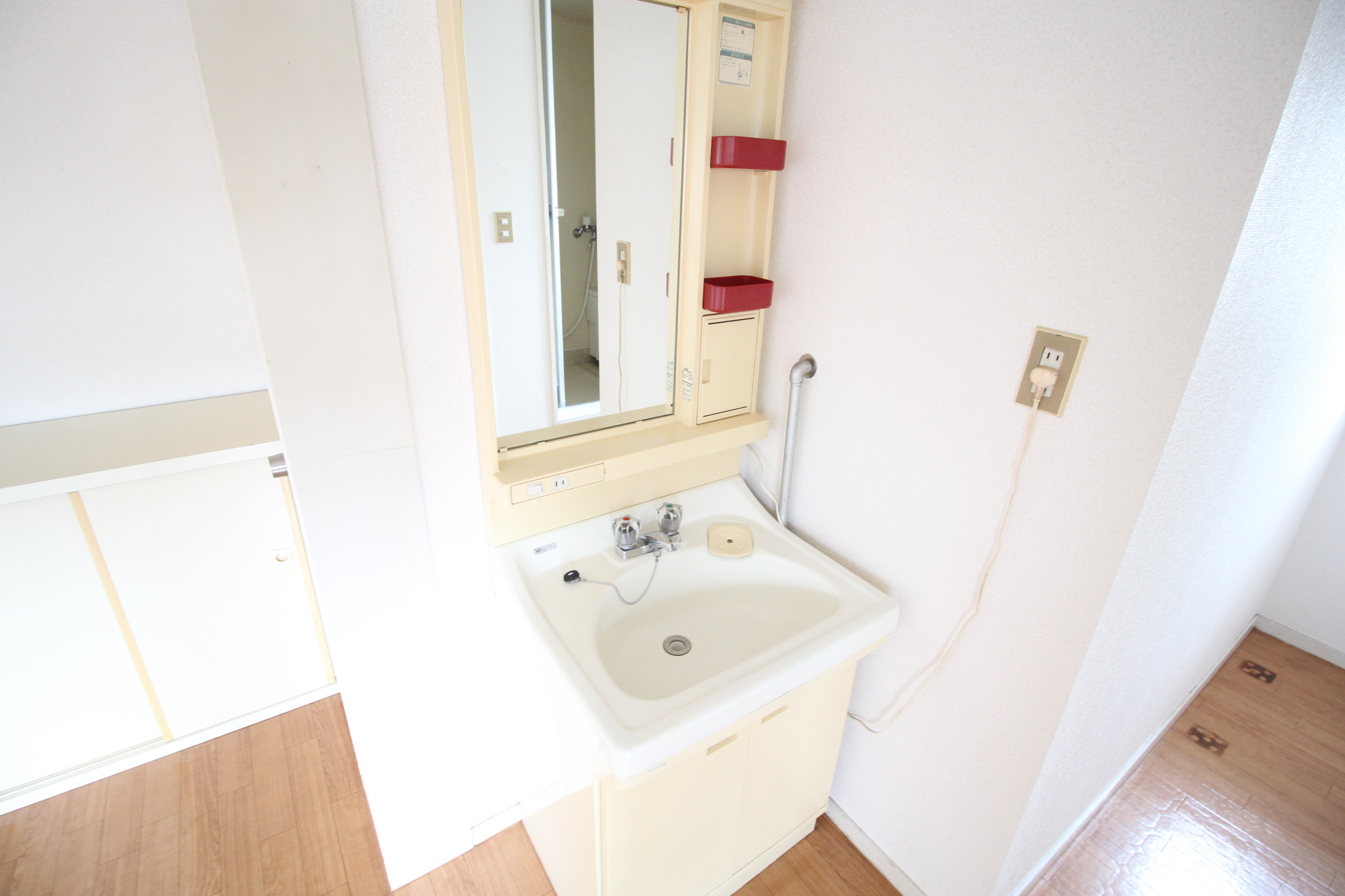 洗面設備　脱衣所です！