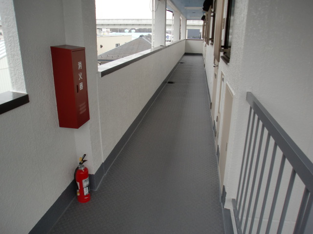 日暮里・舎人ライナー 谷在家駅 徒歩6分 3階建 築37年の外観写真