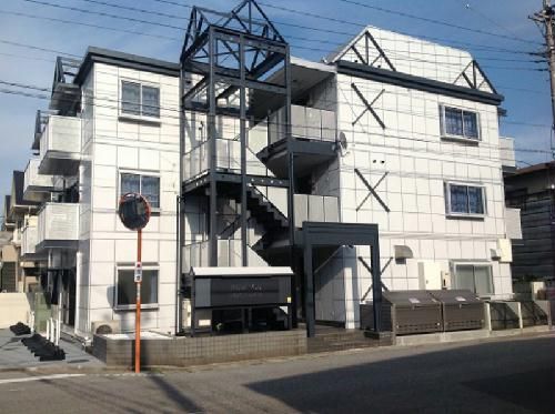 川口市柳崎のマンションの建物外観