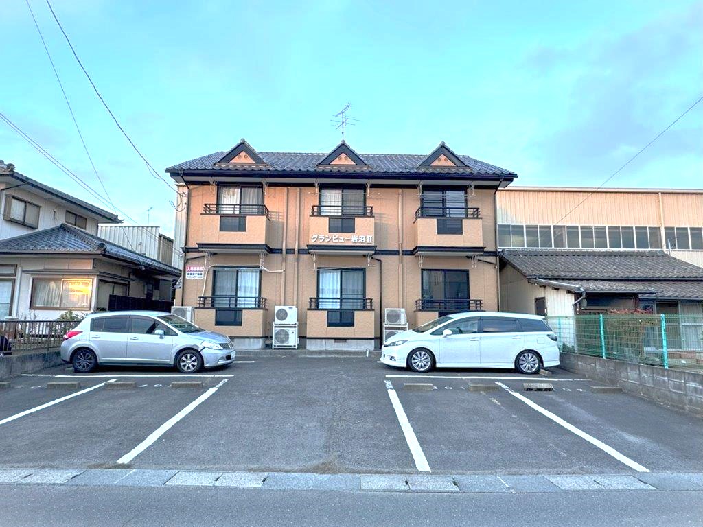 建物外観　全室南向き