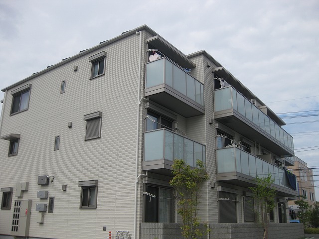 岡山市北区今のアパートの建物外観