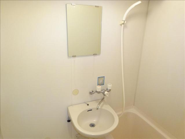 洗面設備　浴室内洗面台