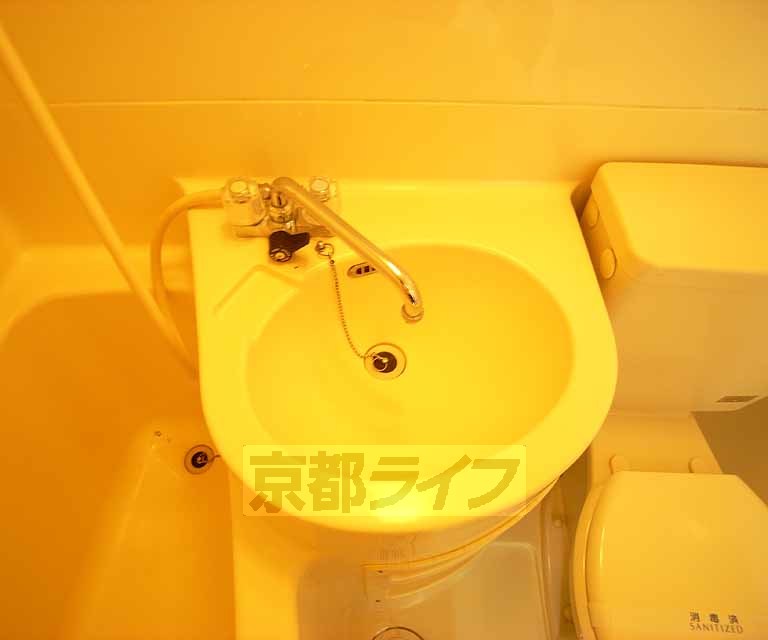 洗面設備　洗面台です。