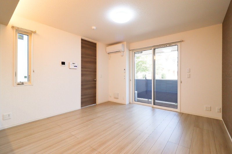 居室・リビング　図面と現状に相違がある場合には現状を優先