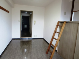 居室・リビング　River East Kremlin