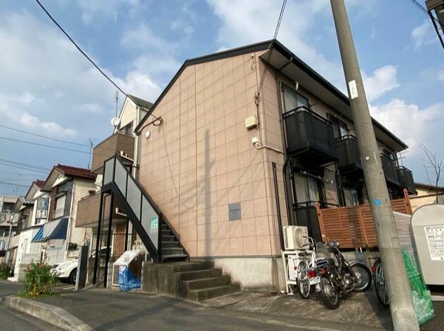 松戸市三ケ月のマンションの建物外観