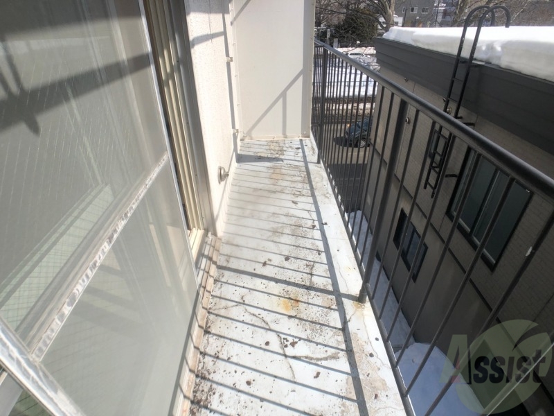 バルコニー　バルコニーです。洗濯物を干したり一息ついたりできますね！