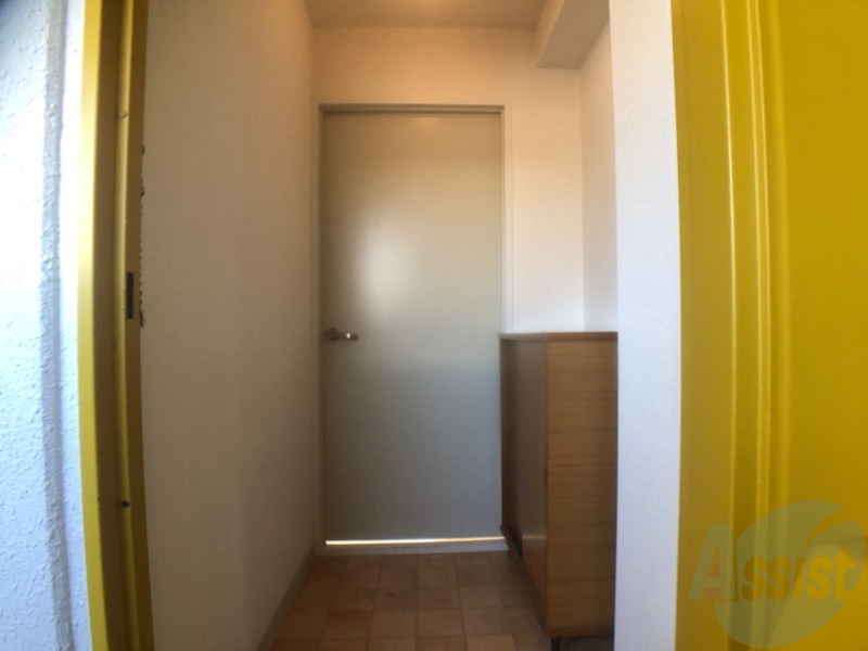 玄関　玄関の様子です。明るい印象ですね。気分もあがりそう。