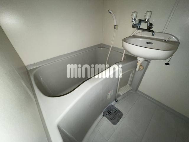 バス・シャワールーム　バスルーム