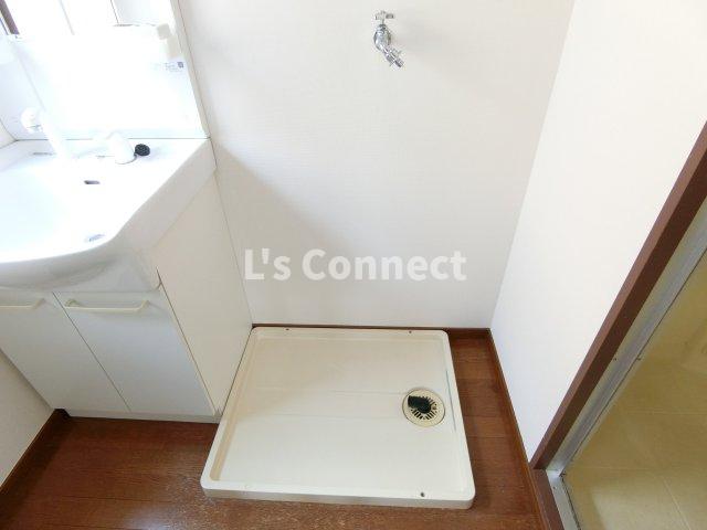 その他設備　室内洗濯機置き場には排水パン付き。