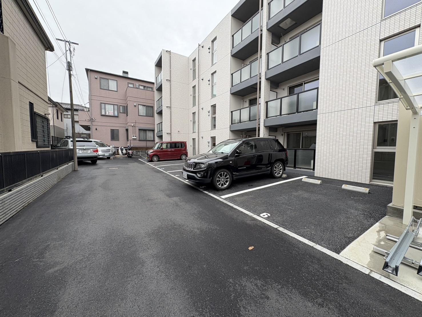 【さいたま市大宮区櫛引町のマンションの駐車場】