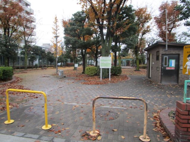 【アミーパレス山内IIの公園】