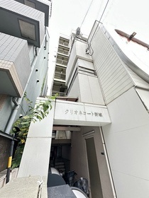 クリオネコート新城の建物外観