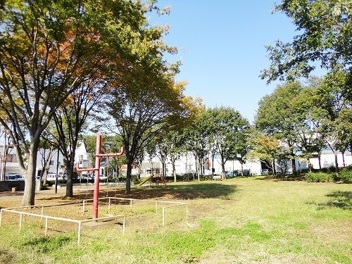 【八王子市松木のマンションの公園】