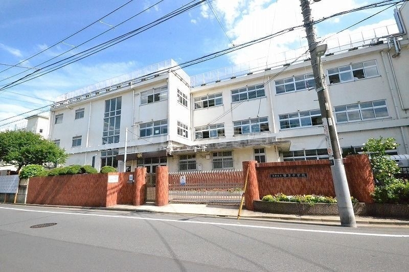 【大田区多摩川のマンションの中学校】