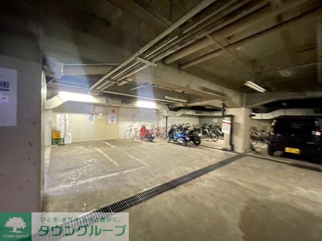 【フドウ赤坂の駐車場】