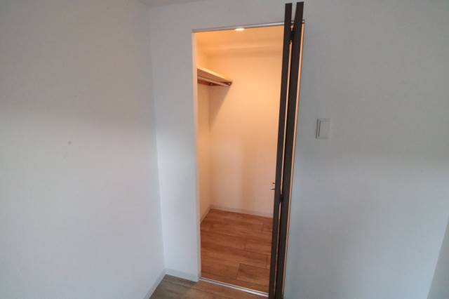 収納　ウォークインクローゼット