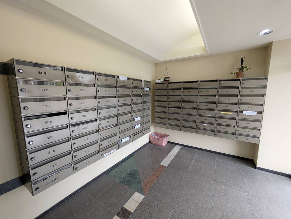 エントランス　メールBOX