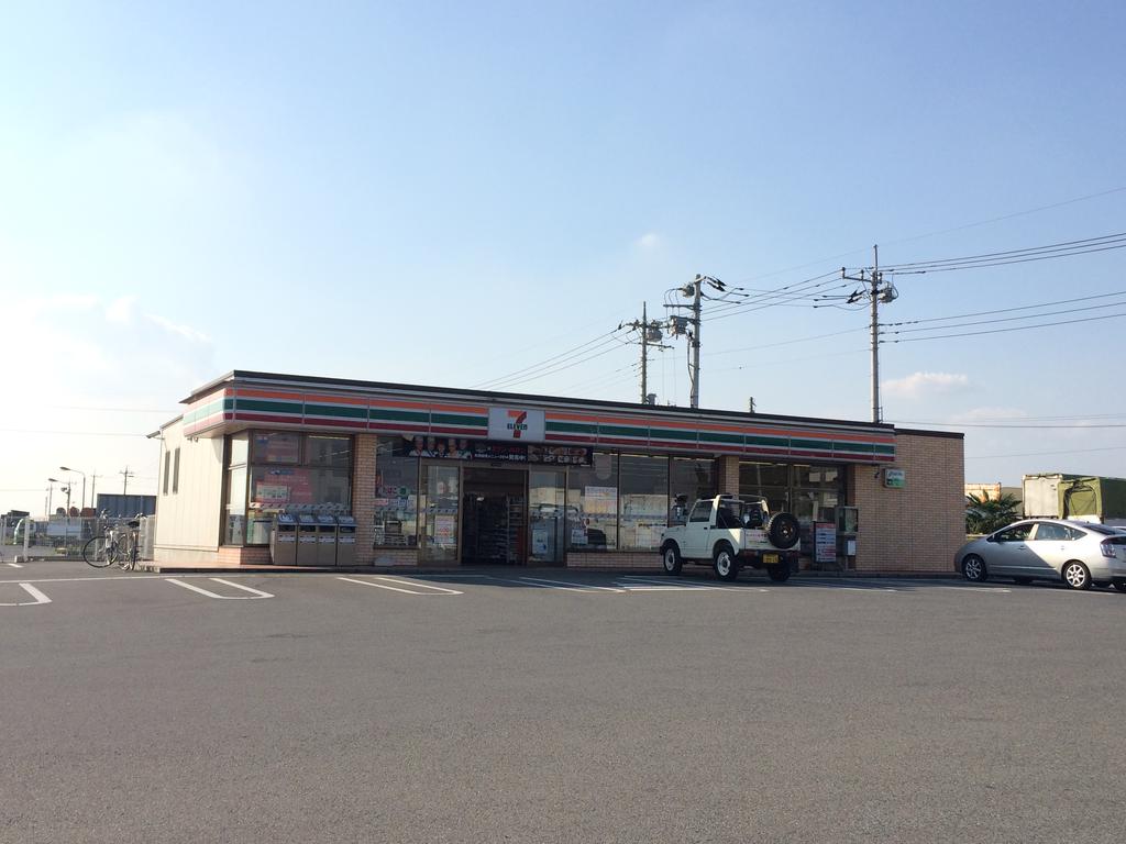 コンビニ　セブンイレブン玉村樋越店（コンビニ）まで590m