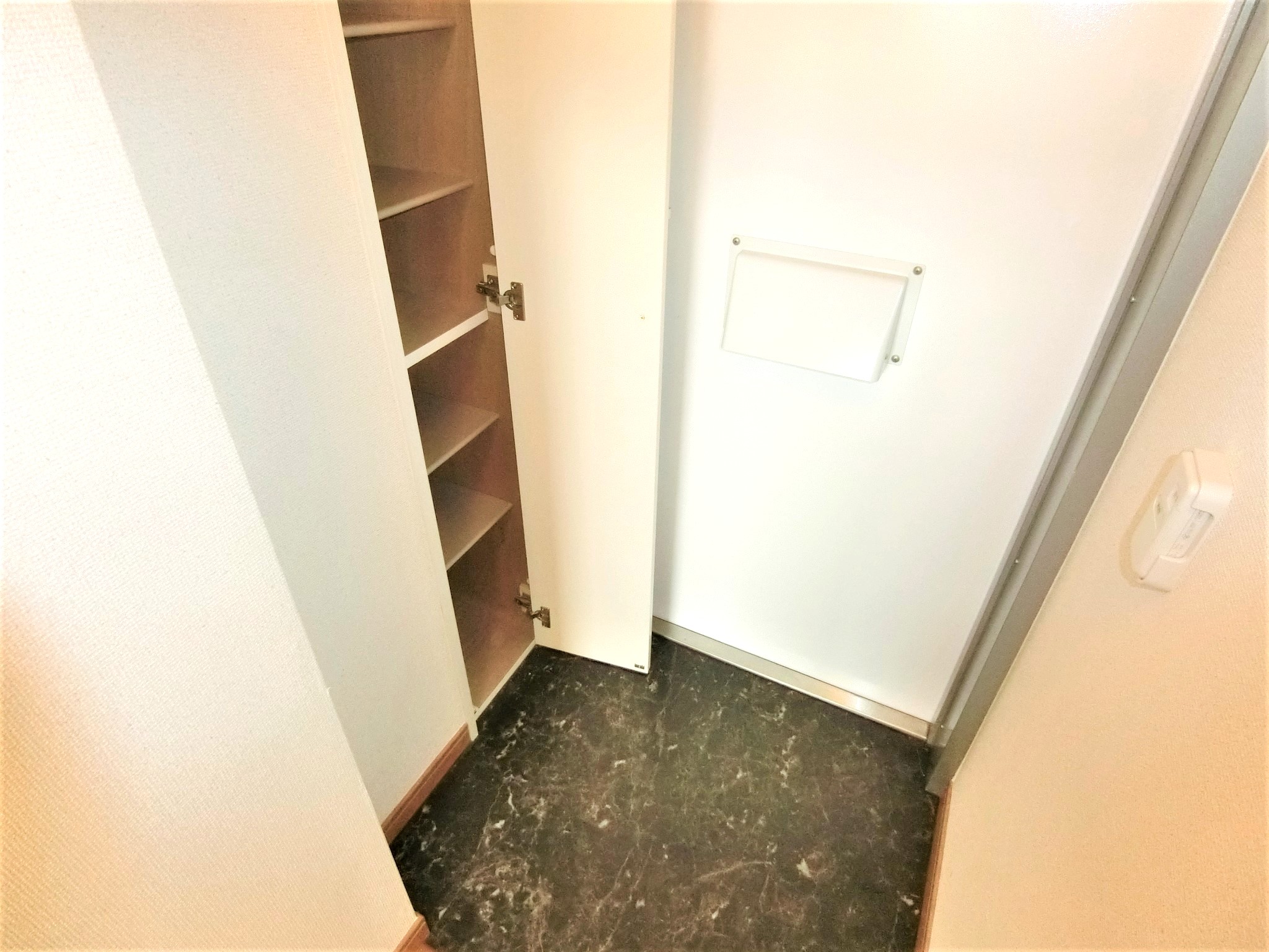 玄関　シューズボックスを完備です☆