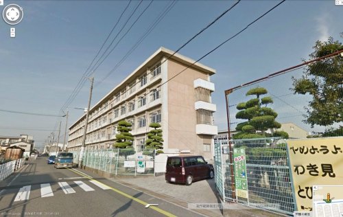 中学校　一ツ橋中学校（中学校）まで354m