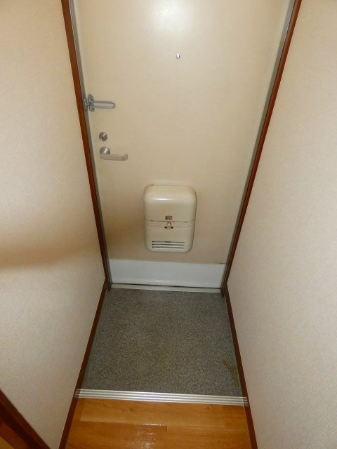 玄関　メゾンケー