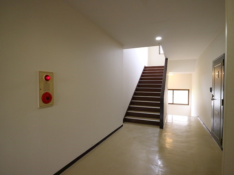 ロビー　写真は同物件別部屋参考