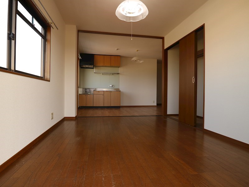 居室・リビング　写真は同物件別部屋参考