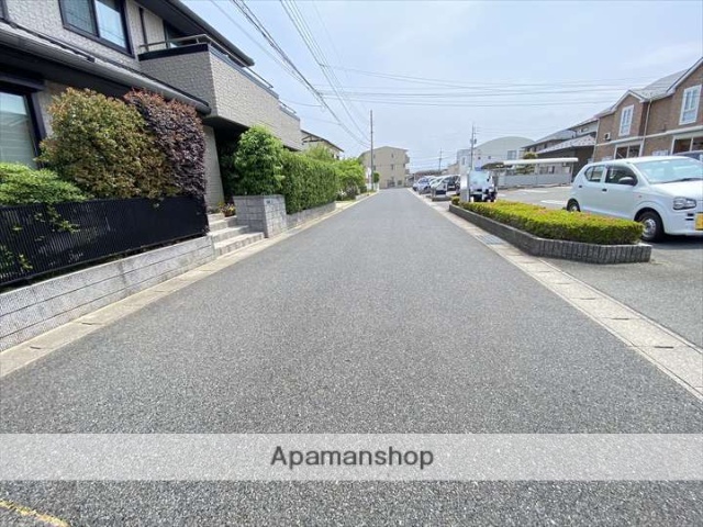 その他　前面道路（その他）まで0m