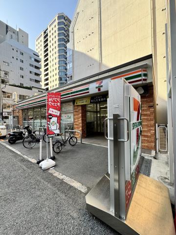 コンビニ　セブン-イレブン 大阪上汐３丁目店（コンビニ）まで423m