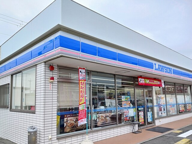 コンビニ　ローソン（コンビニ）まで500m