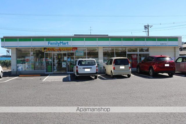 コンビニ　ファミリーマート（コンビニ）まで1297m