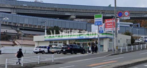 コンビニ　ファミリーマート 妙法寺インター店（コンビニ）まで339m