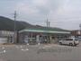 コンビニ　ファミリーマート亀岡曽我部町店（コンビニ）まで440m