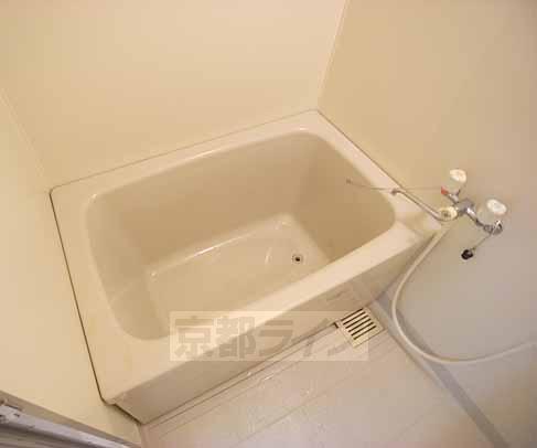 バス・シャワールーム　１日の疲れは取りましょう