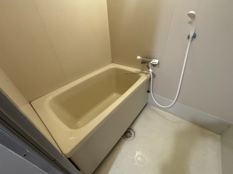 バス・シャワールーム　バスルーム